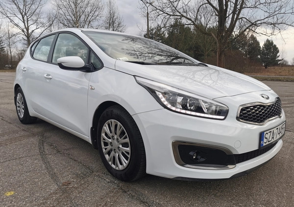 Kia Ceed cena 43999 przebieg: 71000, rok produkcji 2017 z Zawiercie małe 326